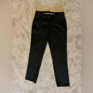 EUC - men’s slim fit golf pants (28” waist x 28” length)